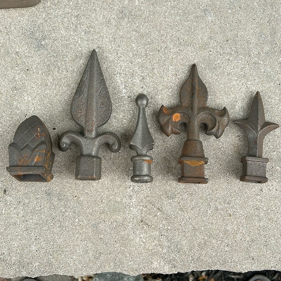 5 Decorative Iron Fenials, Fence / Gate Toppers - Picture 2 of 16